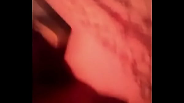 Teen muestra su cuerpo para todos 