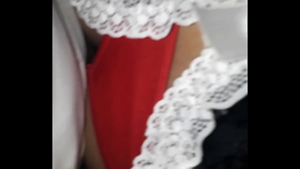 sirvienta en tanga cojiendo  