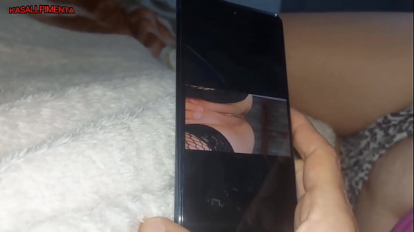 Peguei minha esposa mandando foto nua para o patr&atilde;o, agora todos vai saber a safada que ela &eacute;!