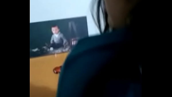 Cuernos de mi esposa en la oficina 