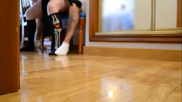 Morena me hace una mamada, cubana y me folla