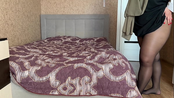 Arab woman in hijab and pantyhose fucks with producer