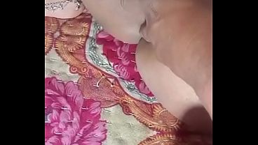 Desi bhabhi soyi tho husband ne kiya bur me ungli  