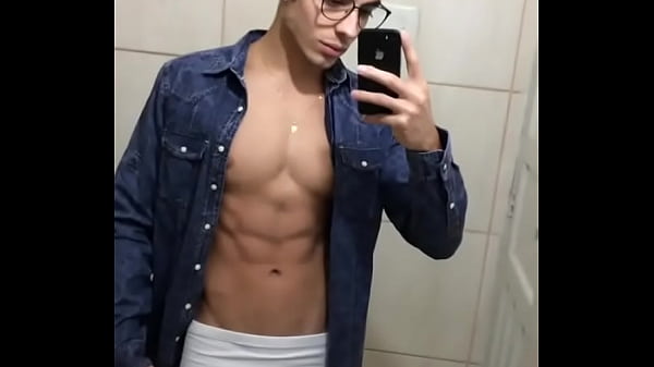 Volume do sarado na sunga branca