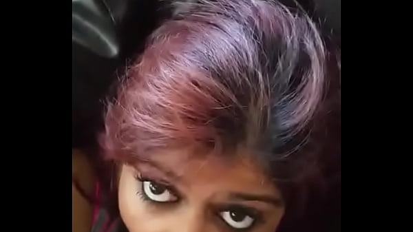 Desi Girlfrtiend Sucking in The Car