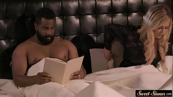 Showering teen beauty screwed by her stepdad