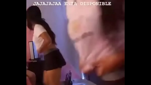 Sexy colombian whore in Panama with a big fat ass dancing
