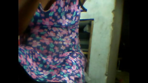 sirica na frente do computador