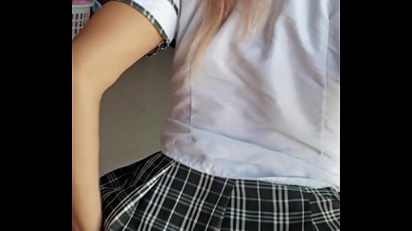 Las chicas de colegio son las mas putas