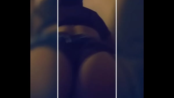 Colegiala puta cogiendo con compa&ntilde;ero vergon le grita y pide m&aacute;s