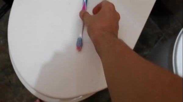 De Maldad Le Puse Semen En Vez De Crema Dental A Mi Madrastra