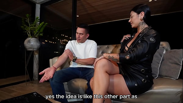 Horny tattoo artist savors and rides her client's huge cock - LA ROLA