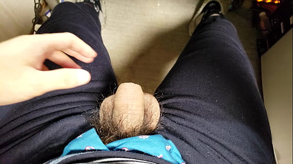 包茎ペニスで皮オナニーしてみた