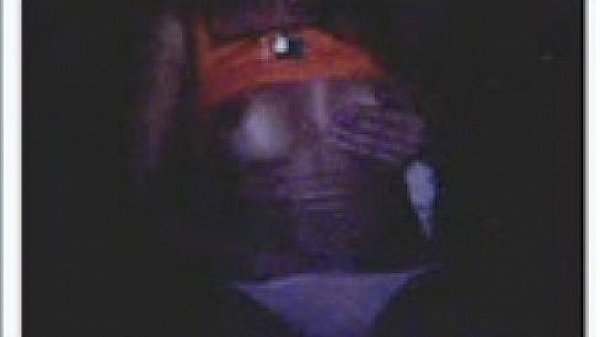 Amateur girl showing her tits