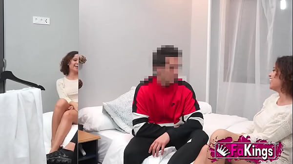 Sexiest photoshoot ever! Amateur Elena de La Vega and her photographer BFF 