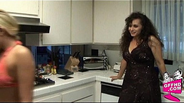 Lesbian encouters 0476