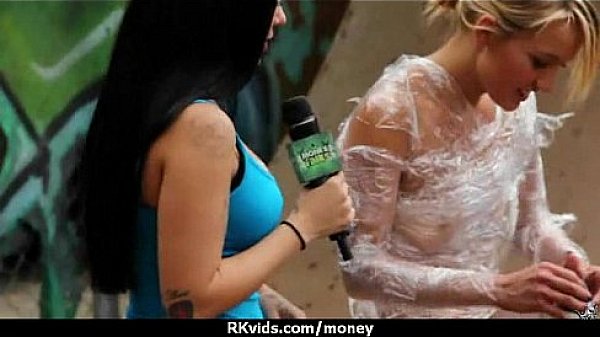 Amateur hottie takes cash for public sex 6