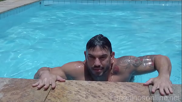 Gostoso se mostrando