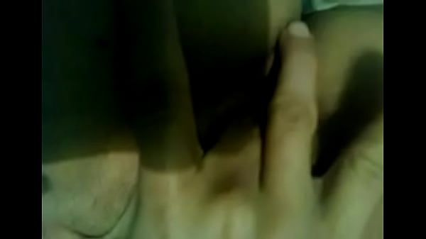 amiga jugando con su cosita 