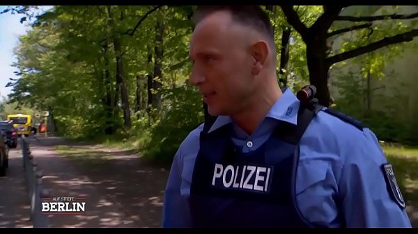 Natasha, Geld f&uuml;r Brustvergr&ouml;&szlig;erung