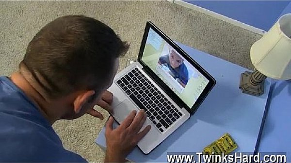 Hot twink scene Daddy McKline works his nips while Kyler gets down