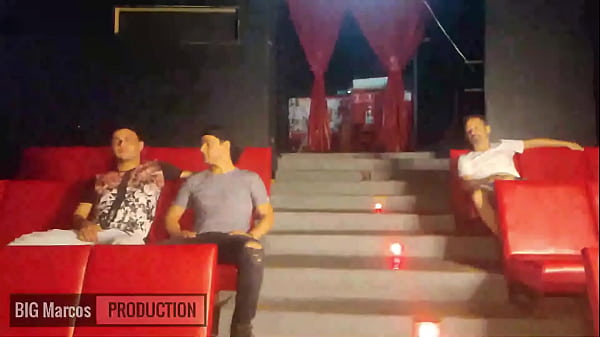 Uma tarde de muita foda no cinem&atilde;o de putaria