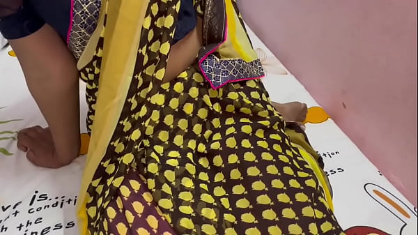 Bhabhi ko kitchen se bula chut ki pyas bujha di ...