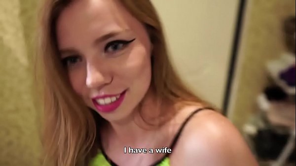 Жена позвонила не вовремя - муж как раз ебёт озабоченную соседк