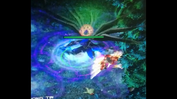 Joven elfa asaltada por troll caliente