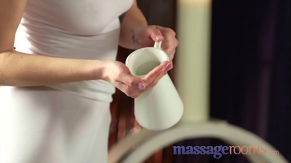 Massage Rooms Big tits lesbian gives Dutch girl oily massage and 69
