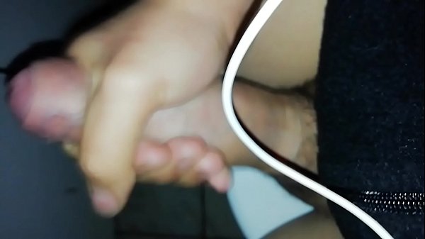 MASTURBANDO MI GRAN PENE  