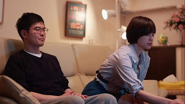 Saryu is a married woman who moved into a new house after her housing application was approved. However, her next door neighbour is a perverted landlord with a foot fetish.