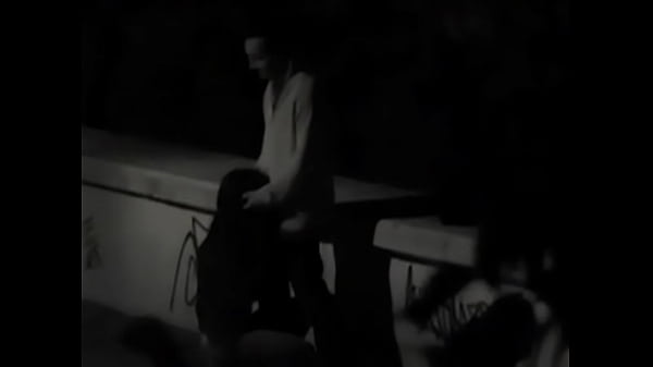 Catalana menjant polla fins al final