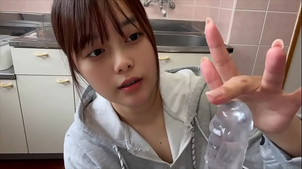 3日間洗ってない女子大生おまんこ。ディルドでオナニー。臭いおまんこ舐めて欲しいな...