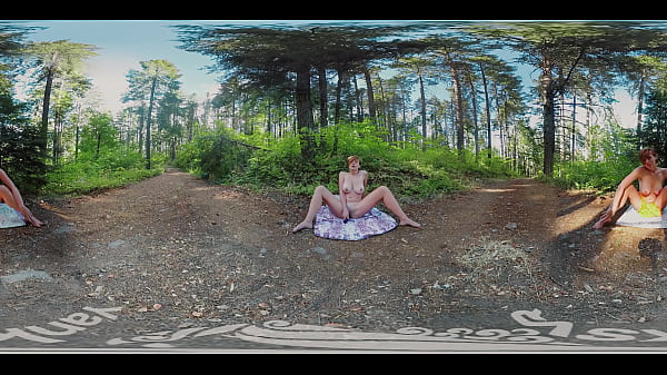 Watching superb amateur babe from Yanks Ryanne bringing her trusty purple G spot vibe and working it deep in her pussy, bringing herself to a toe-curling, body-shaking intensely sexy orgasm in this awesome 3D video 