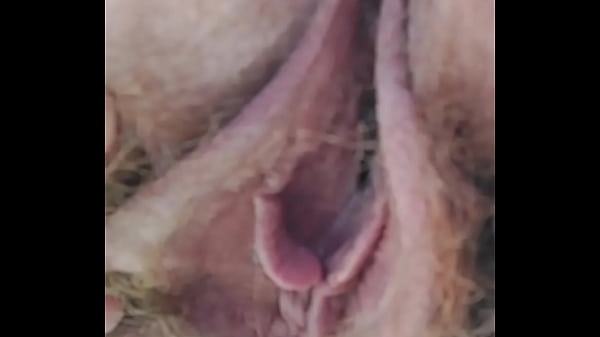 Granny  no pantie  upskirt  