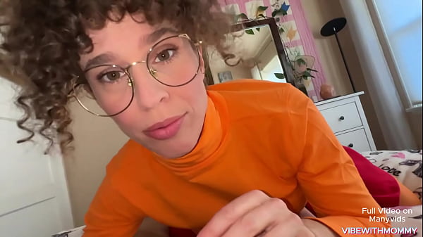 Velma Does The Scoobssss