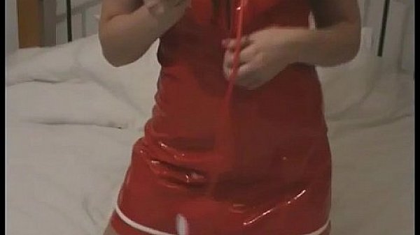 I love rubbing my pussy in tight green PVC panties