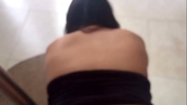 Primera vez con  juguete anal  