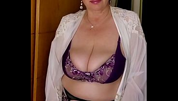 Granny shaking huge natural tits in sexy underwear