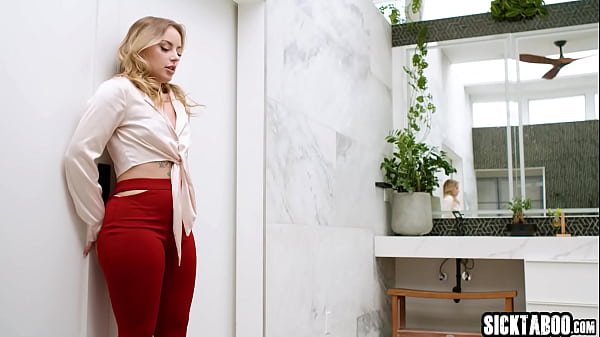 Horny big butt babe swallowed big hard cock and enjoyed rough pussy fucking