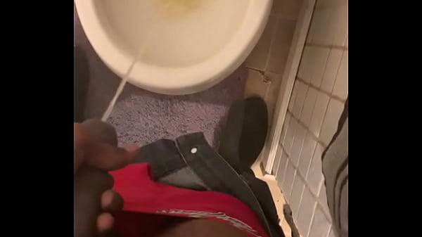Big Dick Pissing  