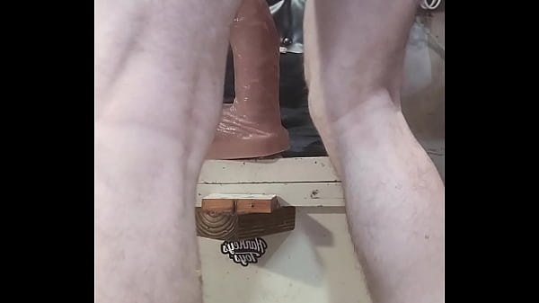 Two hankeys tear it up