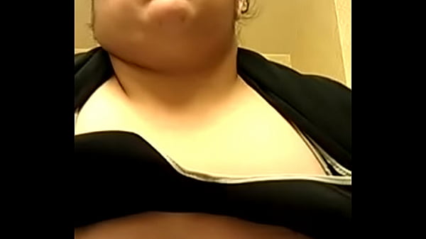 Texan chubby hottie playing with big juggs