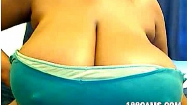 Mamadee 2 huge big black boobs webcam shows 1
