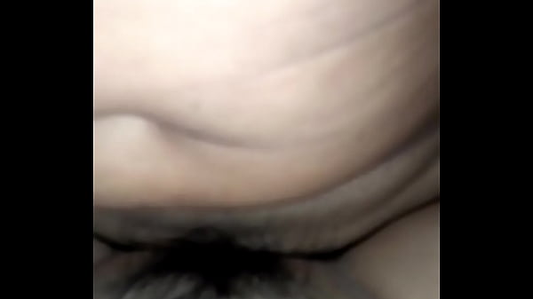 B&agrave; gi&agrave;