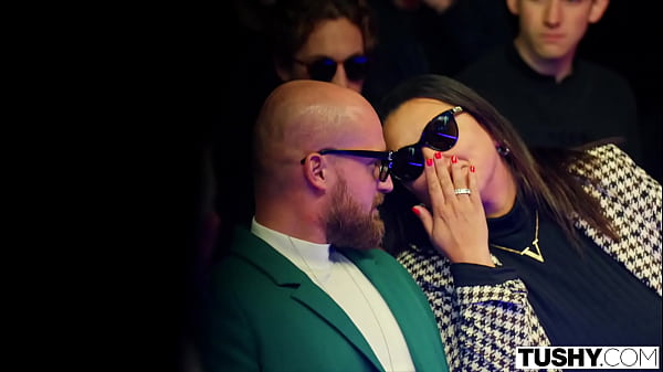 TUSHY Stunning babe DPed