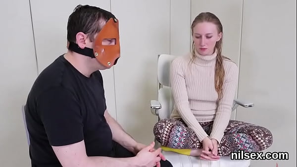 Insane joy girl gets her fuckholes stretched and intensely screwed 