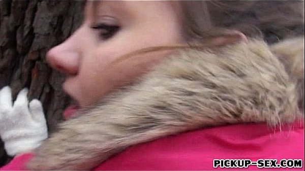 Eurobabe Lilia Rafael screwed in the woods for money 