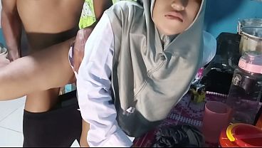 Ngentot adik tiri ku sepulang sekolah